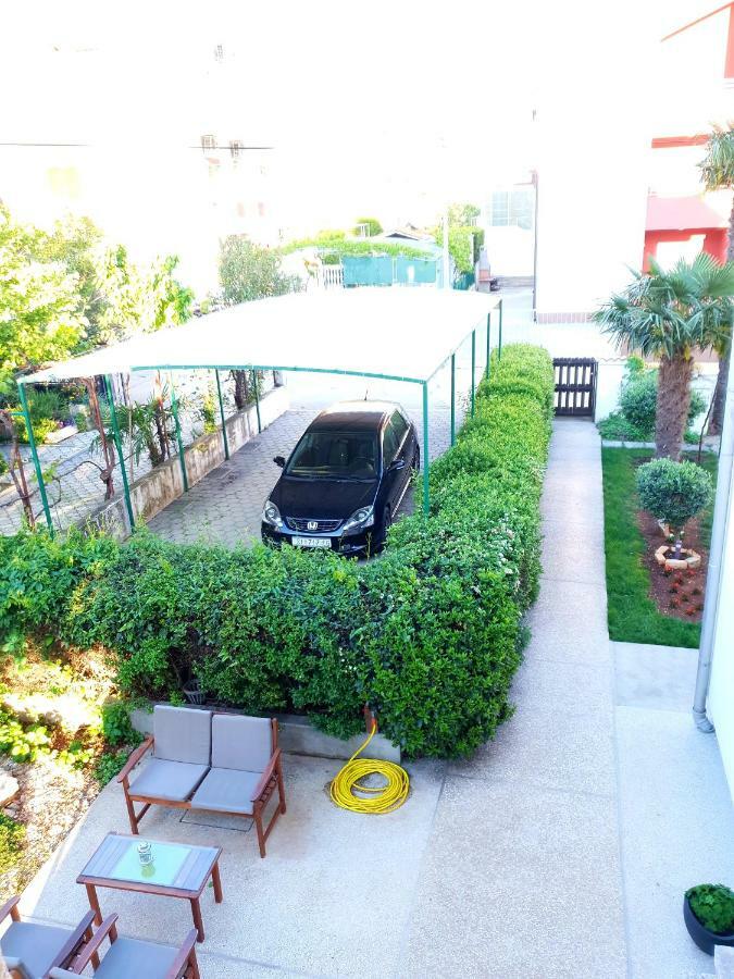 Apartments Oliva Vodice Exteriör bild